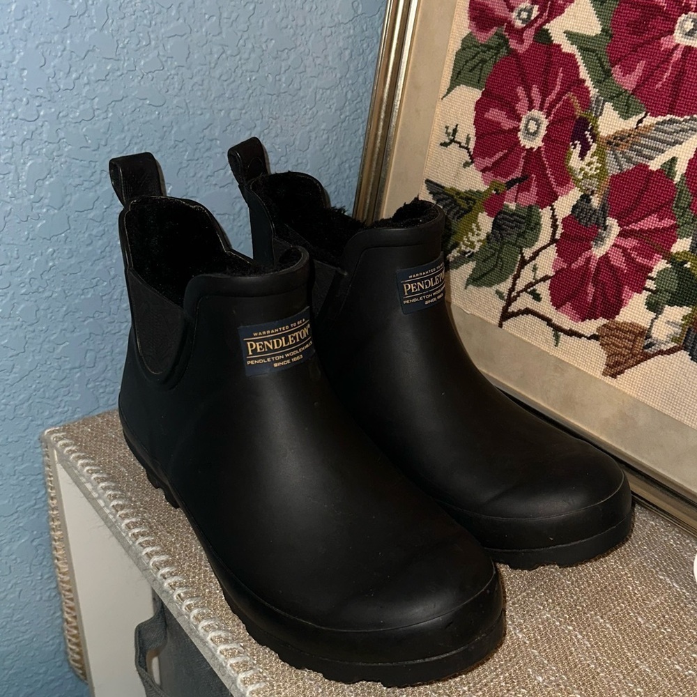 Pendleton Black Ankle Boots